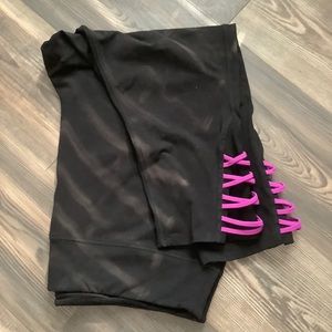Wild Majesty Capri workout leggings